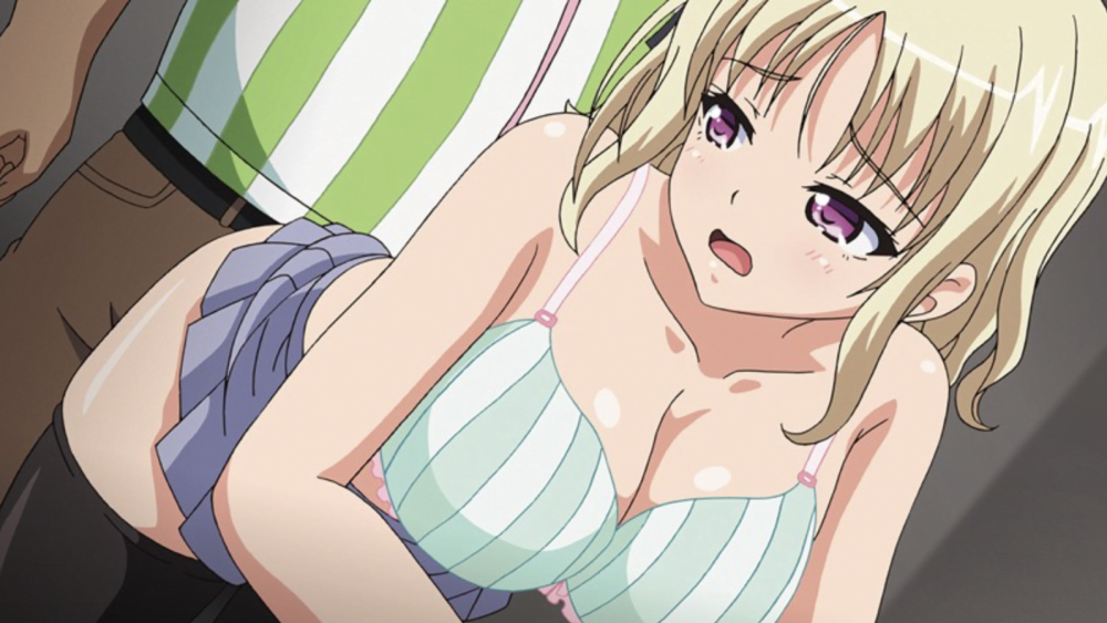 ロリ巨乳で小生意気ツンデレな女子校生がバイト先のコンビニ店長にハメられて、コンビニのバックヤードで中出しセックス